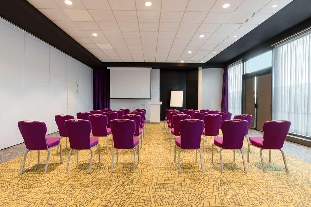 Park By Radisson Lille Grand Stade Hotel 4*