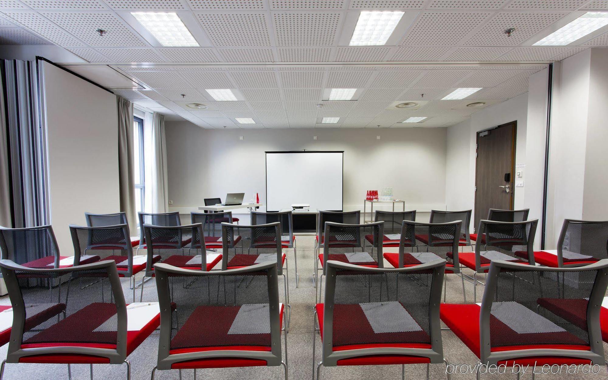 Hotel Park By Radisson Lille Grand Stade 4*