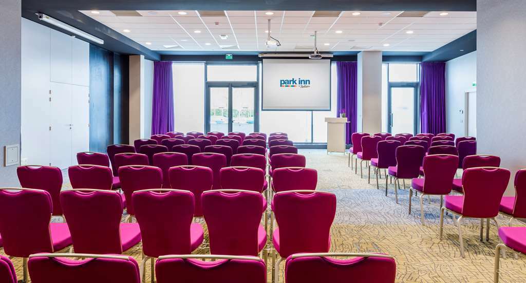 Hotel Park By Radisson Lille Grand Stade 4*
